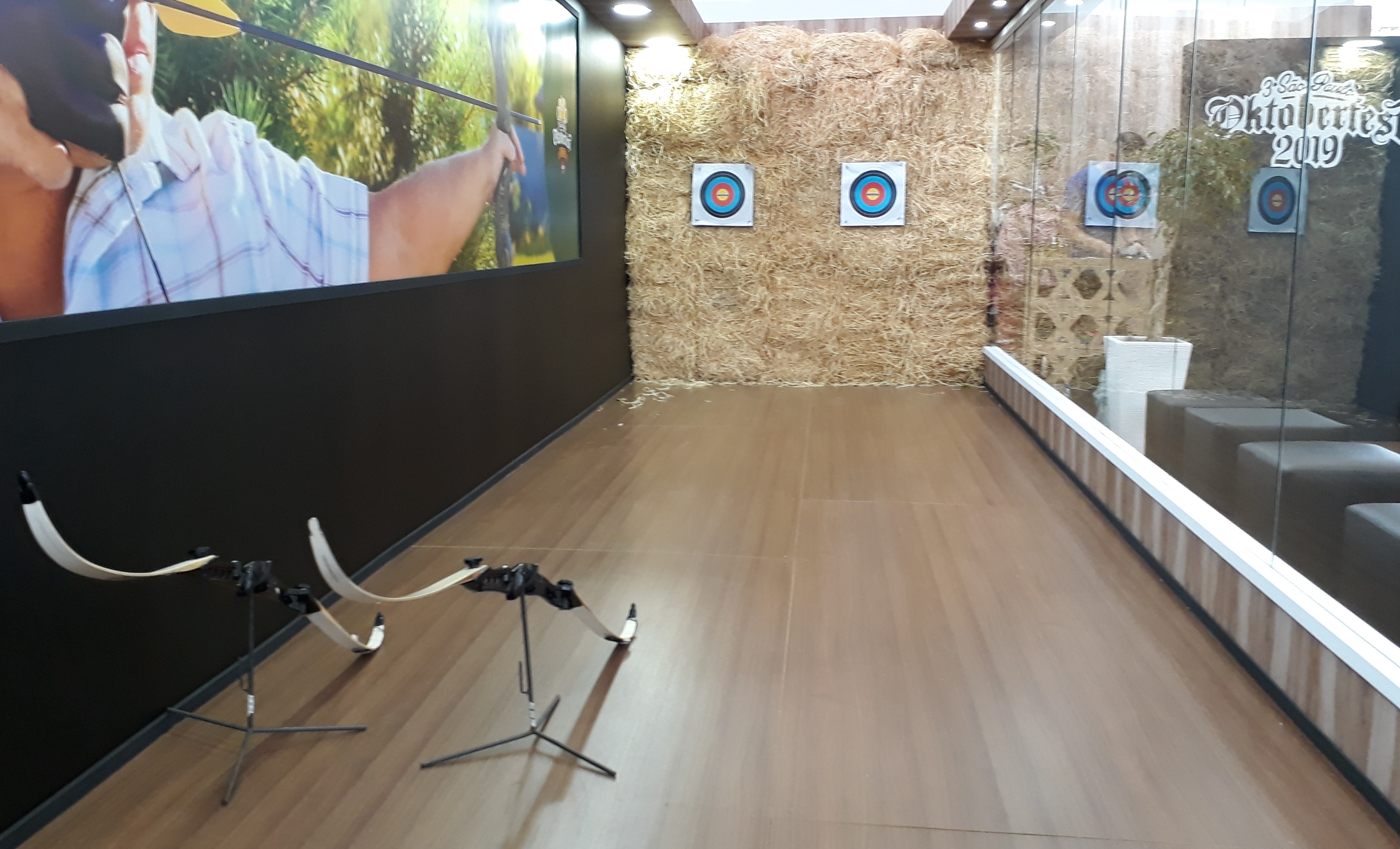 Oktoberfest 2019 Mercedes-Benz.jpg